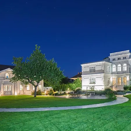 Apartment Romana With Terrace & Private Entrance Baden